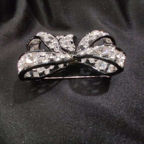 Signed KJL Kenneth Jay Lane BOLD Ribbon BOW Brooch 80's 90's Swarovski Crystal - Picture 4 of 7